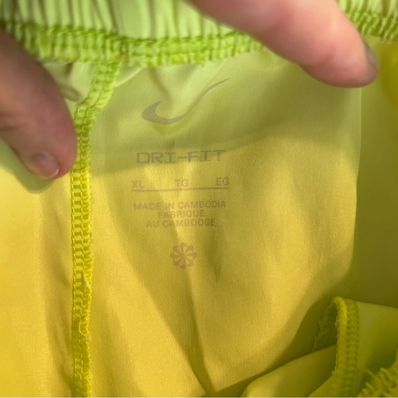 Nike Dri-FIT Neon Yellow Shorts Sz XL NEW - Picture 4 of 4